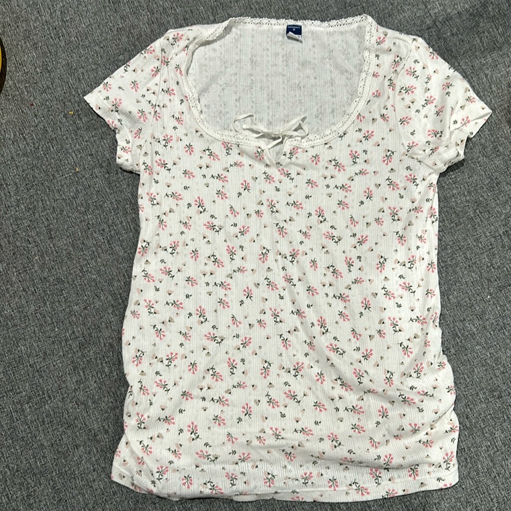 Old navy maternity shirt